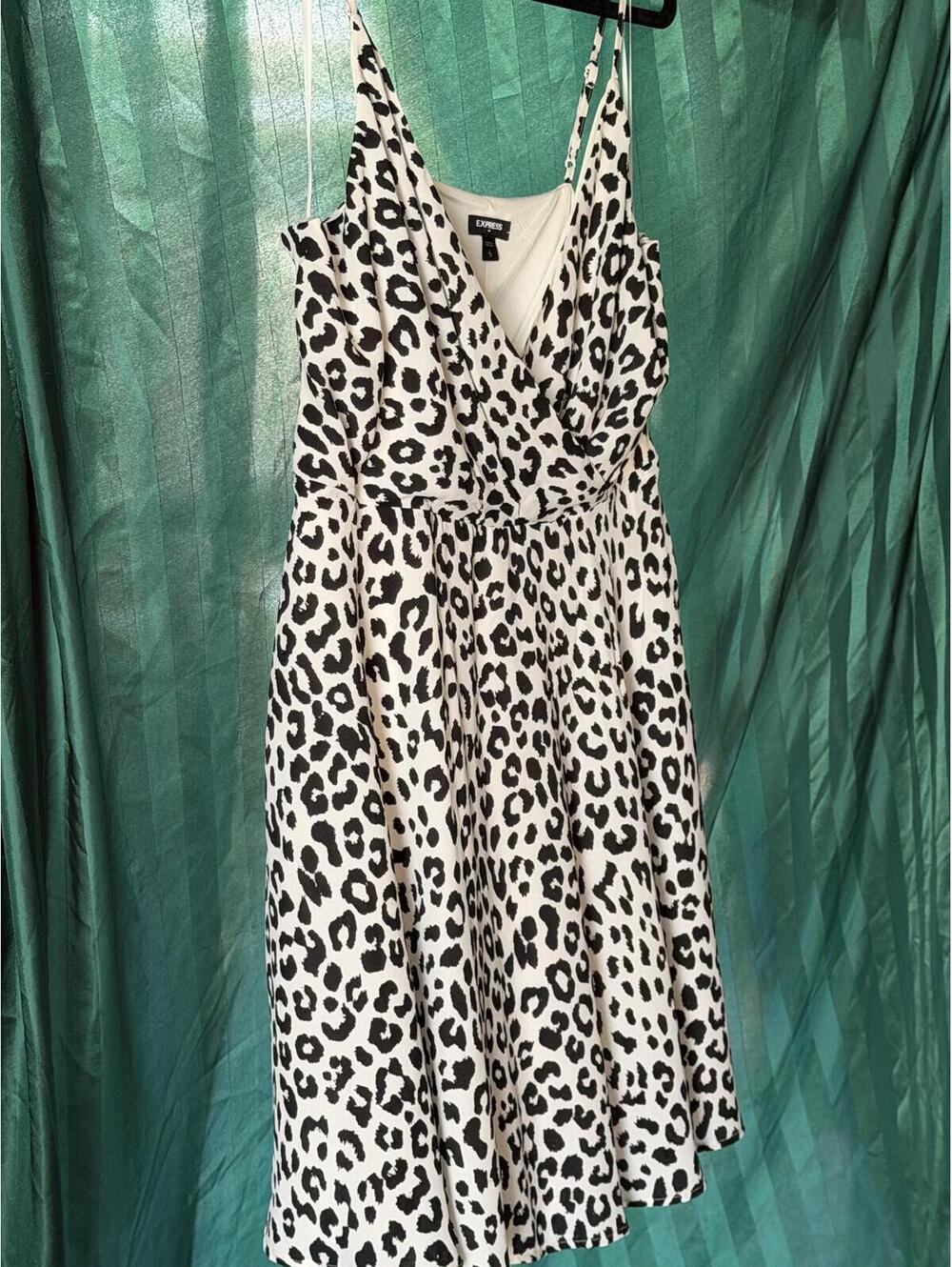 Express Women's Leopard Print Sleeveless Dress - Size Large - Picture 3 of 8